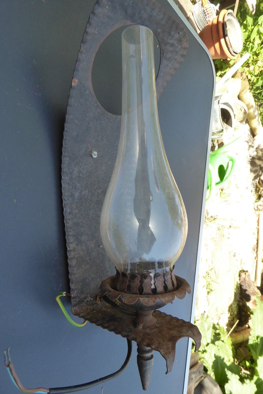 Lampade: Antike Wandlampe mit Glas elektrisch – Usato da Sargans venduto da Benziner 1