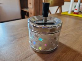 Aschenbecher Metall zum drehen, guter Zustand und sauber!