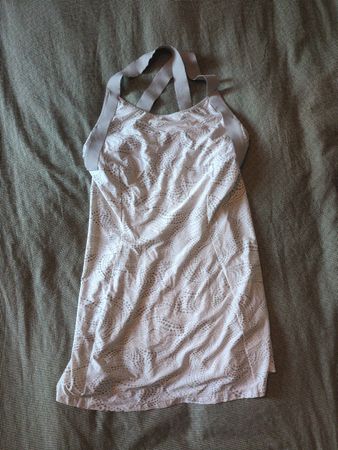 Reebok Tennisdress Grösse L, perfekt für den Sommer ☀️