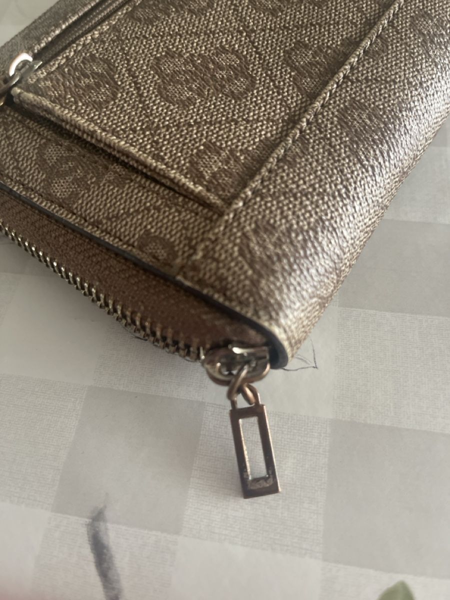 Guess Portemonnaie: Portemonnaie Guess  – Gebraucht aus Täuffelen von Nice800 3