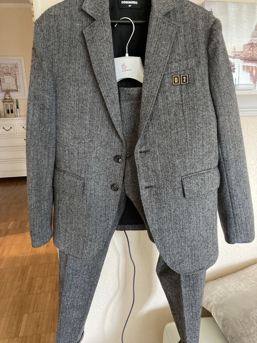 Dsquared2 Completi: Hosenanzug Dsquared 2 – Nuovo (secondo la descrizione) da Dübendorf venduto da Sebashop