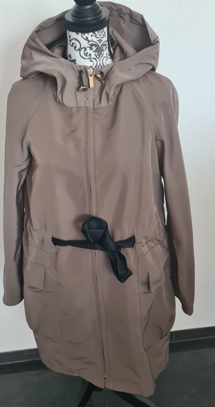 Carolina Herrera Cappotti: Carolina Herrera  mantel gr.S – Usato da Nebikon venduto da Draga25 1