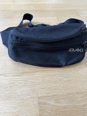 Dakine Bauchgürtel Stoff schwarz