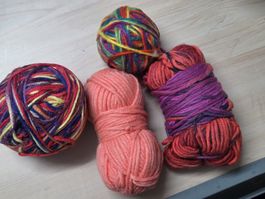 Wollknäuel Strickgarn lachsfarben  Konvolut 3