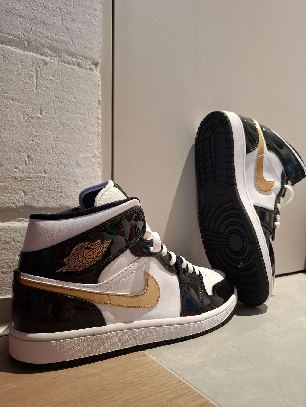 Jordan Scarpe da uomo: Jorda 1 Mid 44 – Nuovo e nell'imballaggio originale da Fraubrunnen venduto da Hady87 1