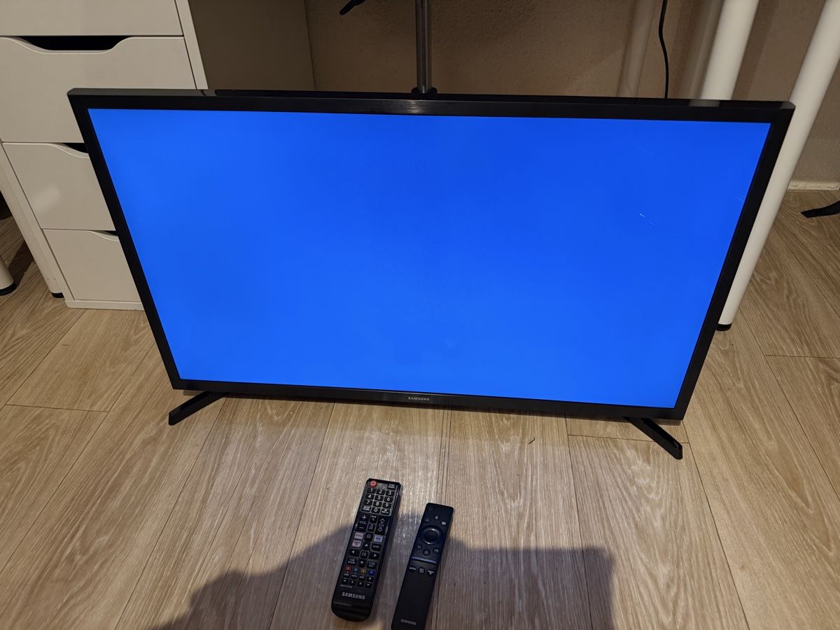 Samsung Televisori: Samsung smart TV UE32T5370CD – Usato da Bassersdorf venduto da swiss8400 1
