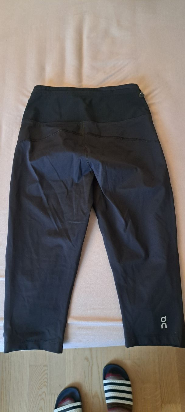 Leggings: ON Running Hose 3/4tel XS – Nuovo (secondo la descrizione) da Hombrechtikon venduto da Atroms47 1