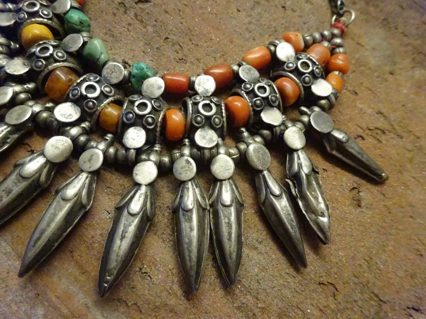 Catenine: Antike Ethno Kette Tibet Indianer – Usato da Esslingen venduto da FetteSchnecke 5
