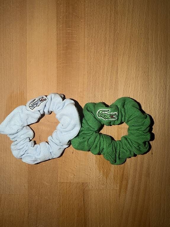 Accessori per capelli: Lacoste Scrunchies  Grün & Hellblau  – Nuovo e nell'imballaggio originale da Hinwil venduto da zu_zuli 1