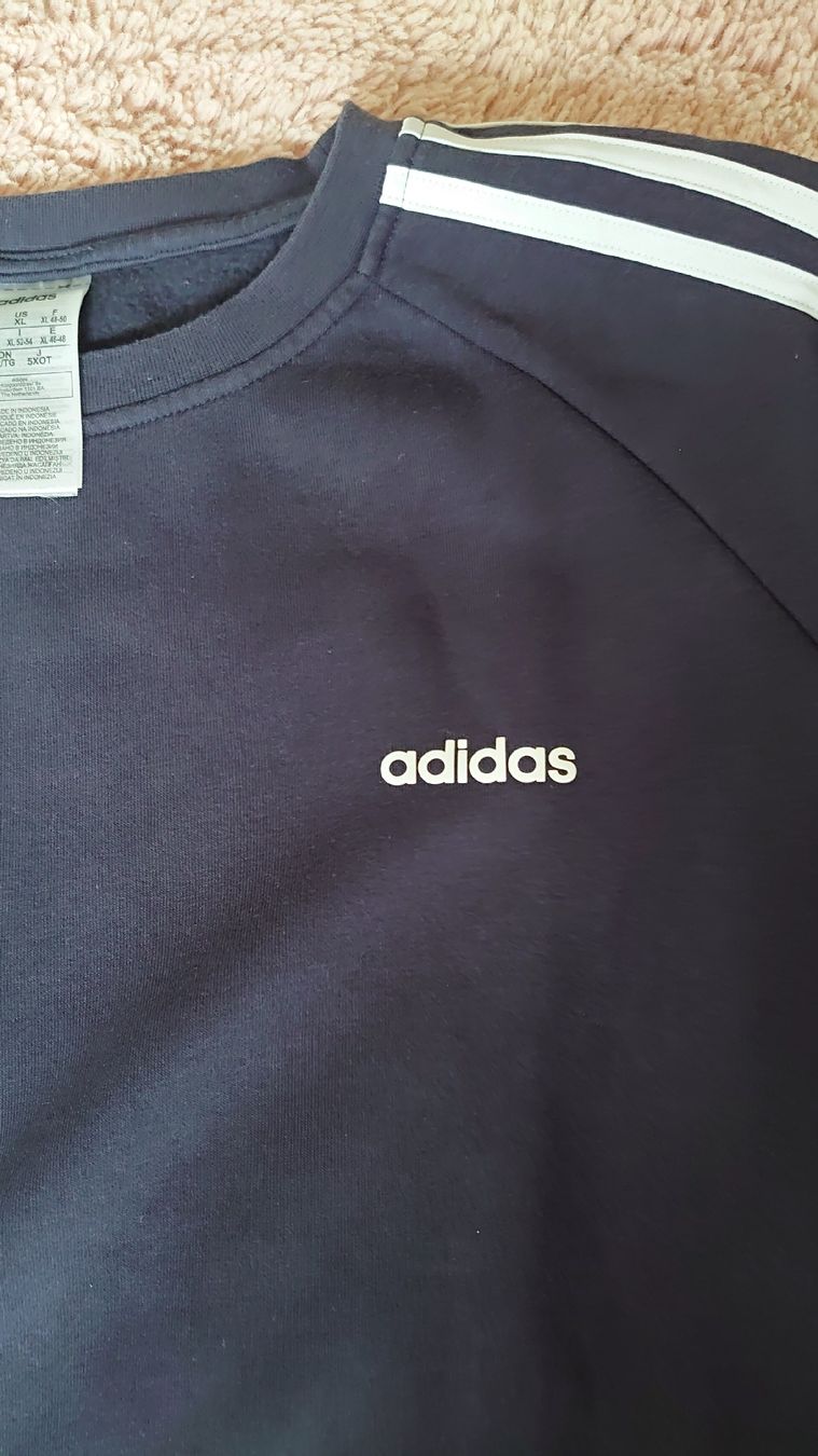 Adidas Lotti di vestiti: Adidas Kleiderpaket  – Usato da Oberbüren venduto da cas_hnn7 3