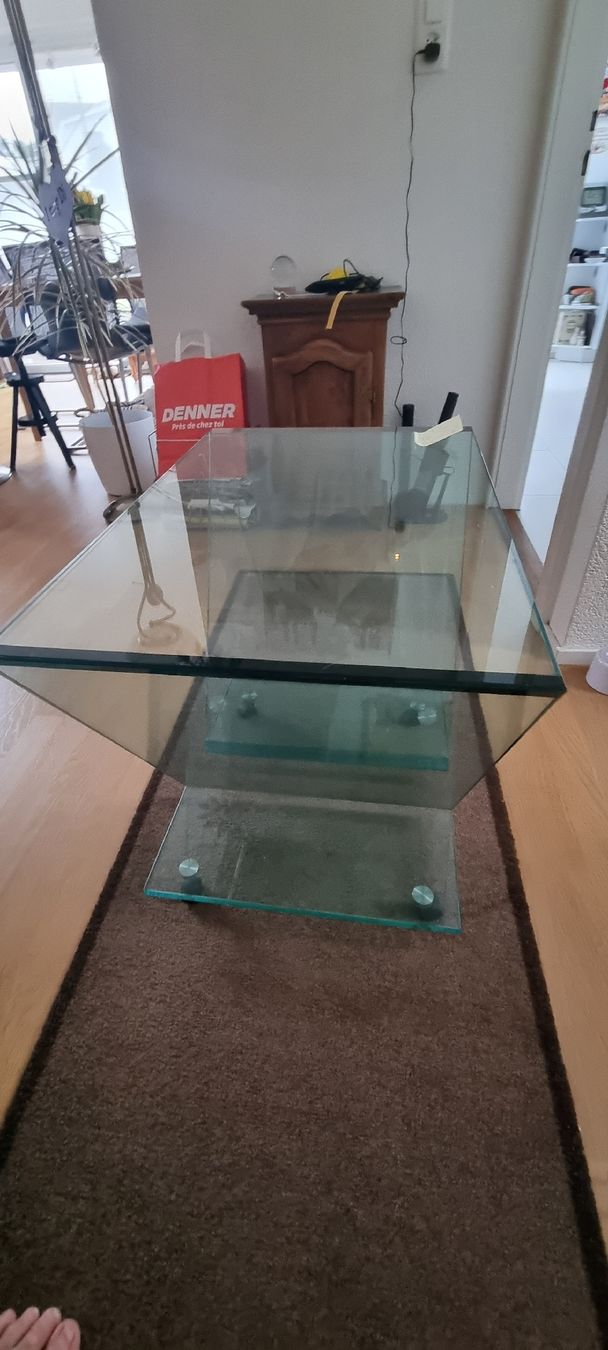 Meubles TV: Fernsehmöbel oder Salontisch H 55 B 70 T 45 Glasdicke 2 cm – D'occasion à Aesch BL par Lisa045 1