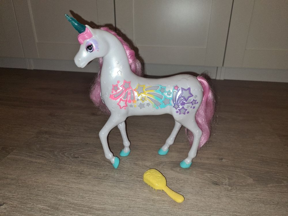 barbie dreamtopia magisches zauberlicht einhorn