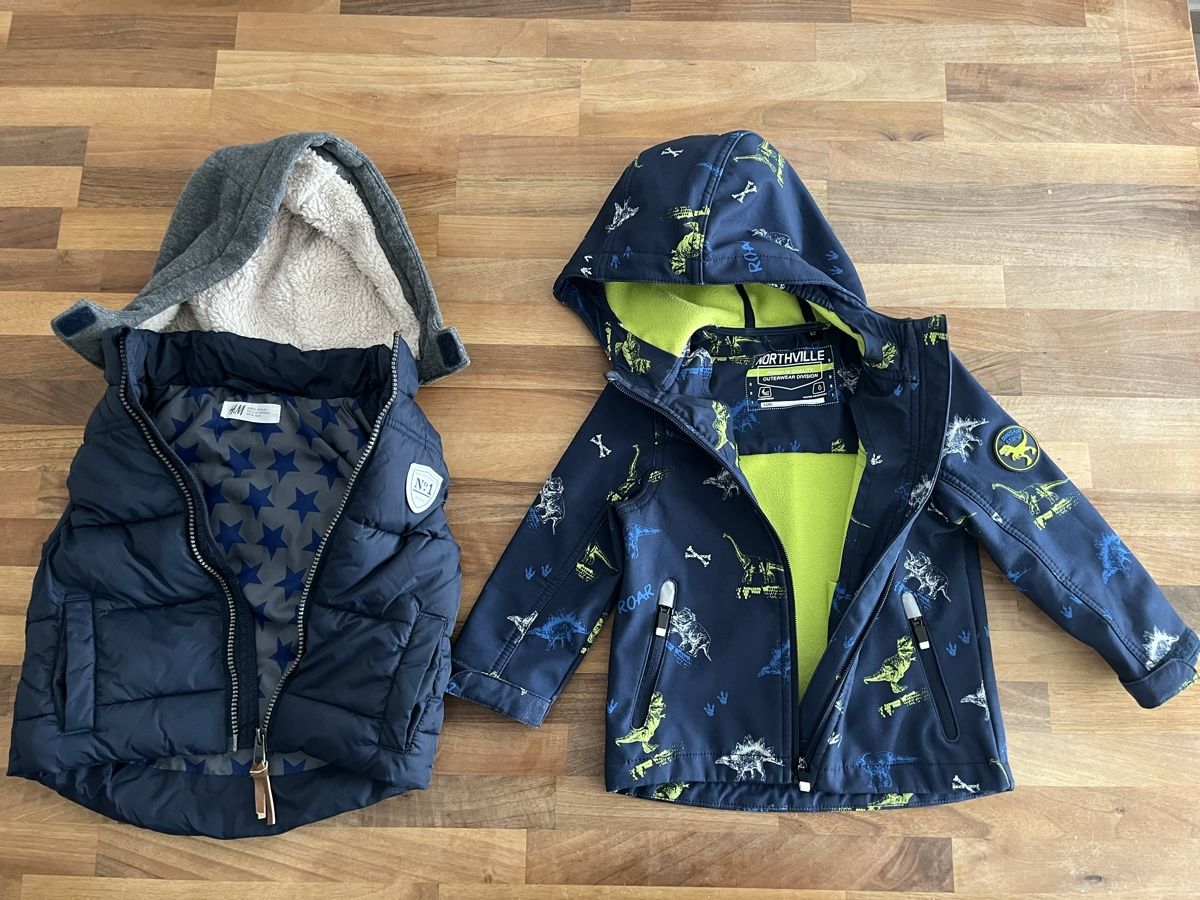 C&A Giacche & Cappotti: Zwei neuwertige Jacke  – Nuovo (secondo la descrizione) da Wettingen venduto da epe_9vbf