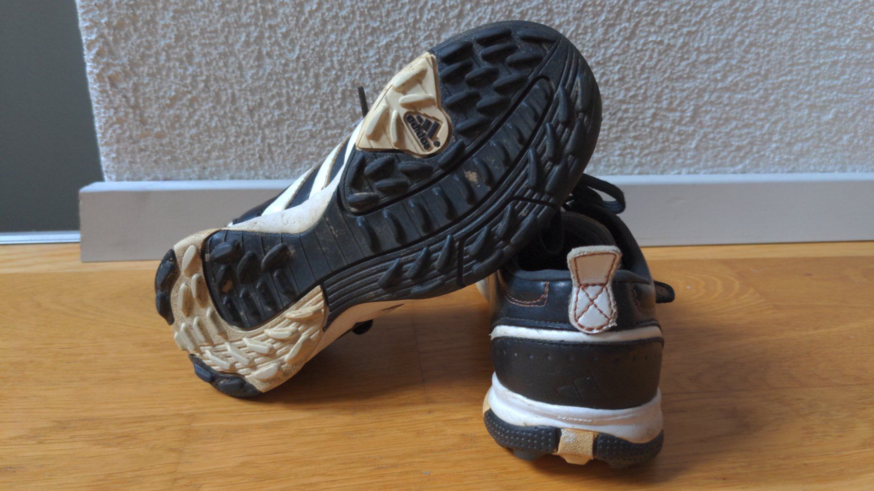 Adidas Scarpe per ragazzi: Fussballschuhe Adidas Gr.28 Leder – Usato da Sutz venduto da Rawypp 3