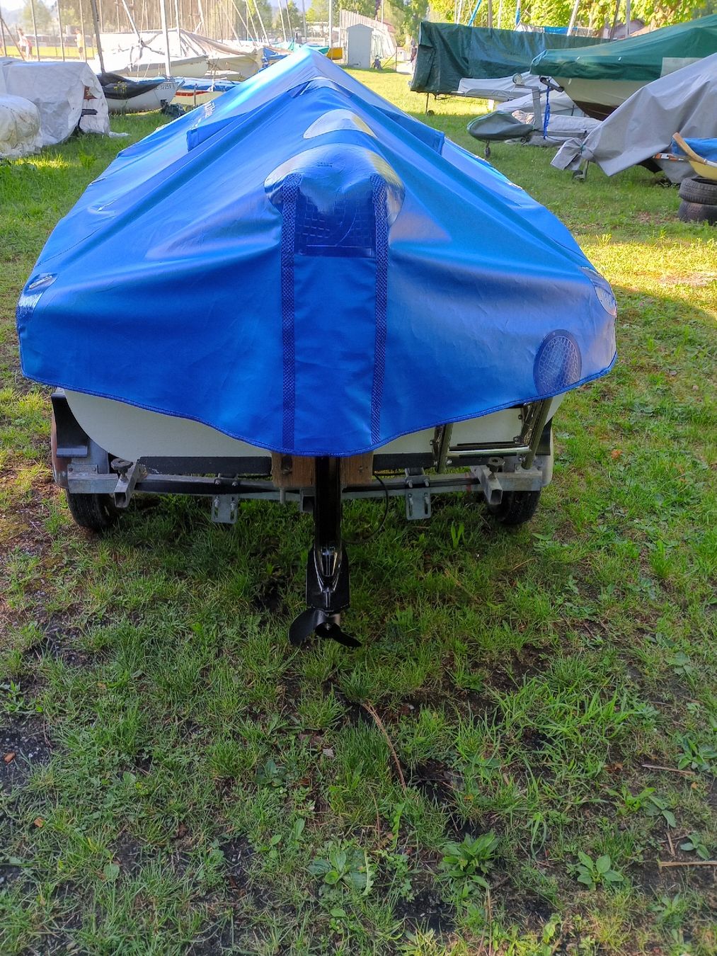 Mercury Barche: Bootsanhänger mit Boot und  Mercury Motor – Usato da Aeschiried venduto da gem_hn5m 1