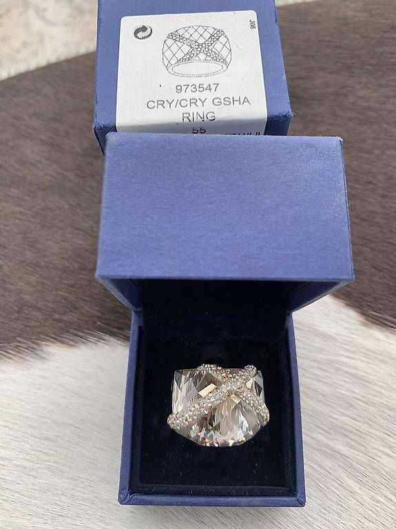 Swarovski Anelli: Exklusiver limitierter Swarovski Ring NEU – Nuovo e nell'imballaggio originale da Rothrist venduto da Oddymanliane