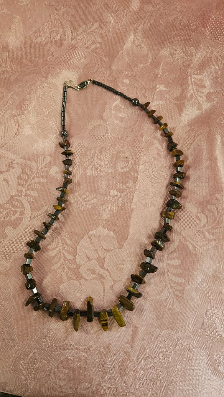 Catenine: Collana di pietre – Usato da Melano venduto da H-Sara