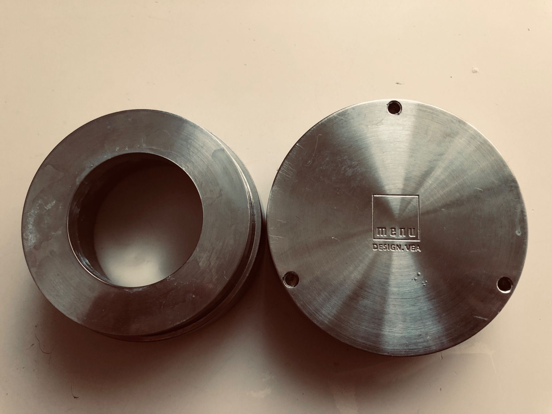 Portacandele: MENU Design VCA Kerzenstaender, Metall – Usato da Arlesheim venduto da leyRum4.5 1