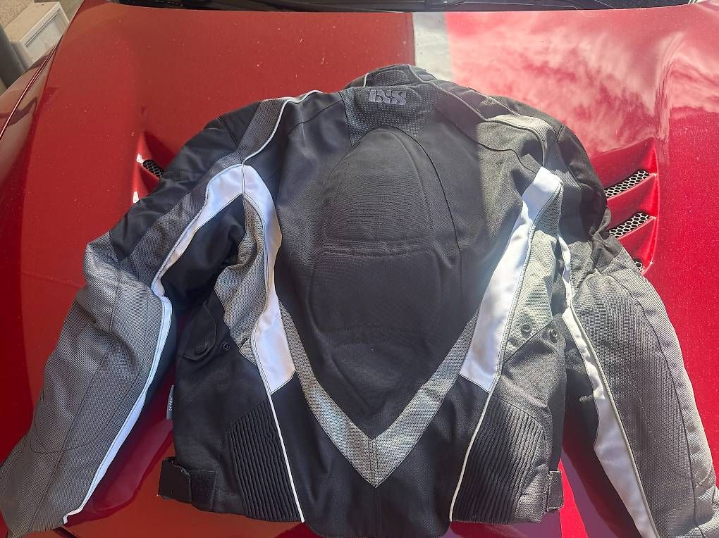 IXS Kleiderpakete: Combinaison IXS moto goretex – Gebraucht aus Pully von Snj 1