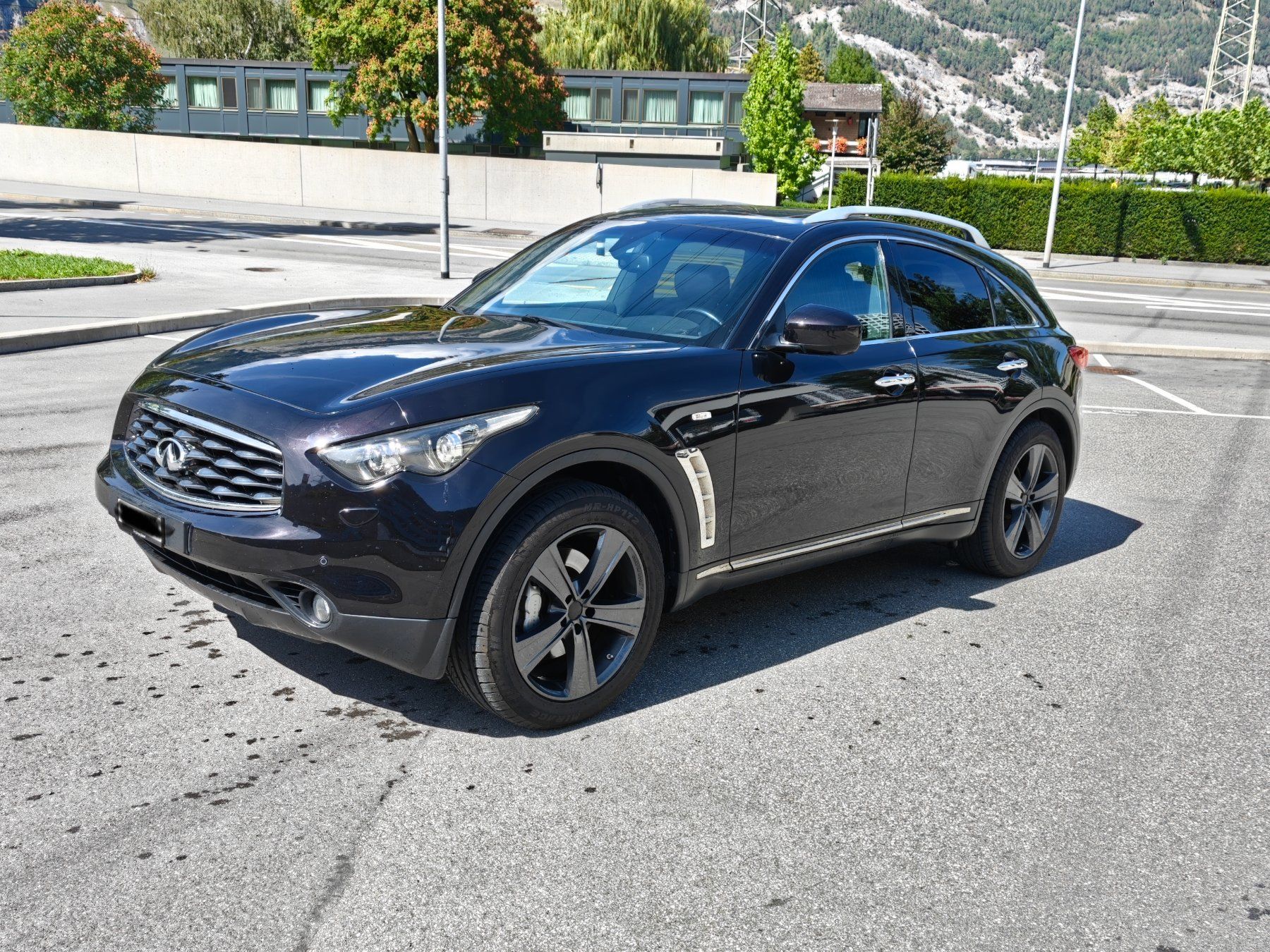 Infiniti Autos: Infiniti FX 30D – Gebraucht aus Chur von TheGarage 1