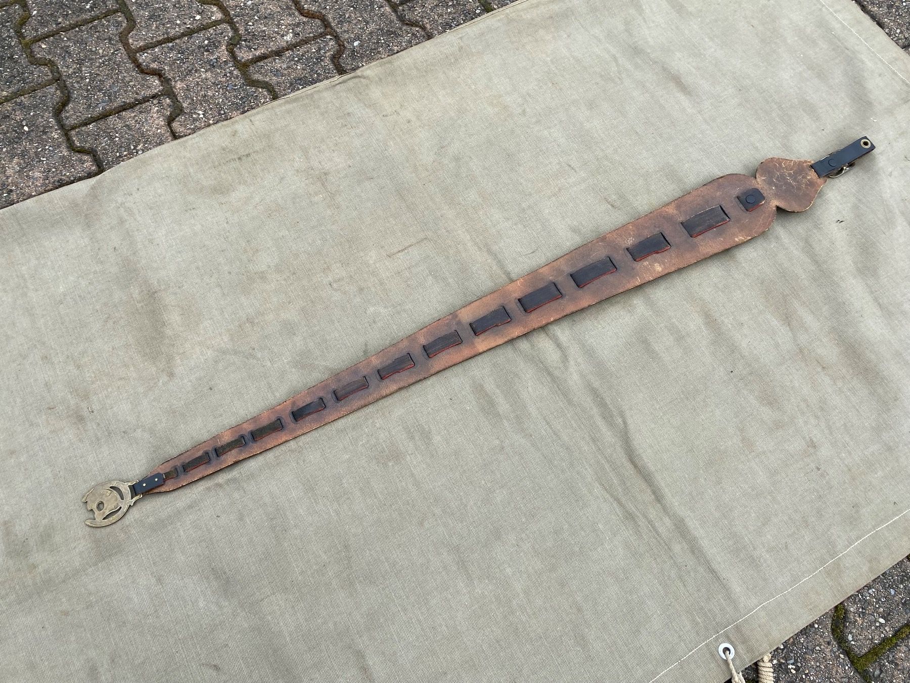 Campanacci mucche: schöner Staatsriemen mit Messing Rosetten – Usato da Feldbach venduto da Fea1 8
