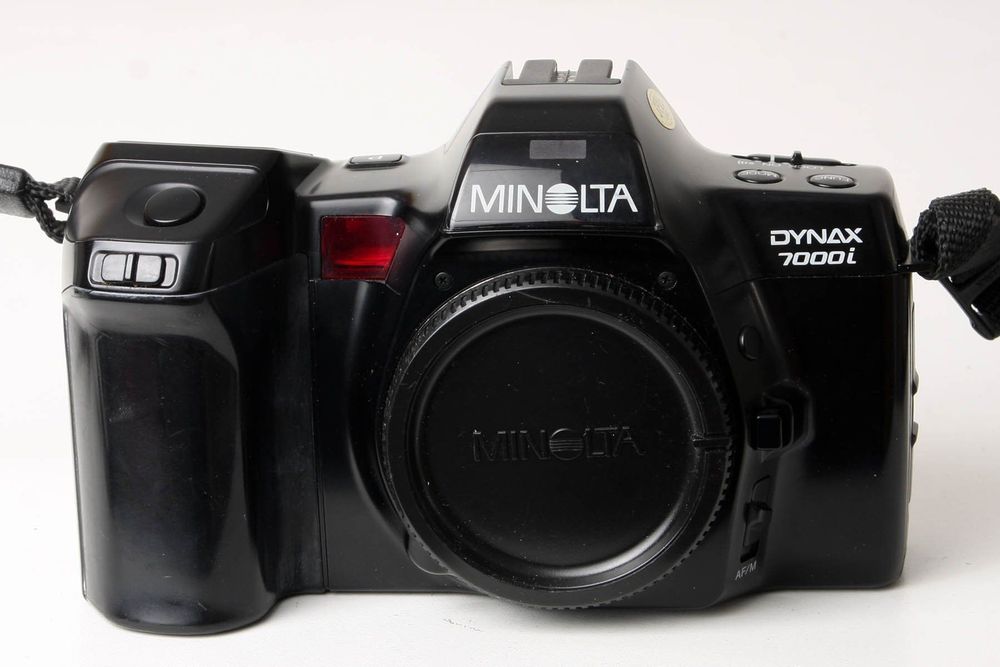 Minolta Dynax 7000i, Appareil Photo Reflex Argentique 35mm, Avec Zoom Sony 18-55 SAM
