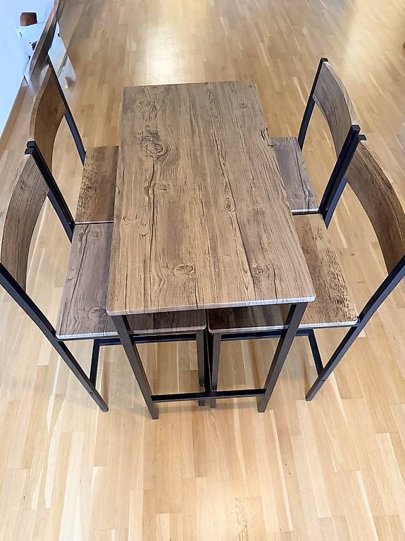Set di tavolo e panche: Vends table haute et 4 chaises hautes – Usato da Lavigny venduto da fdo01 1