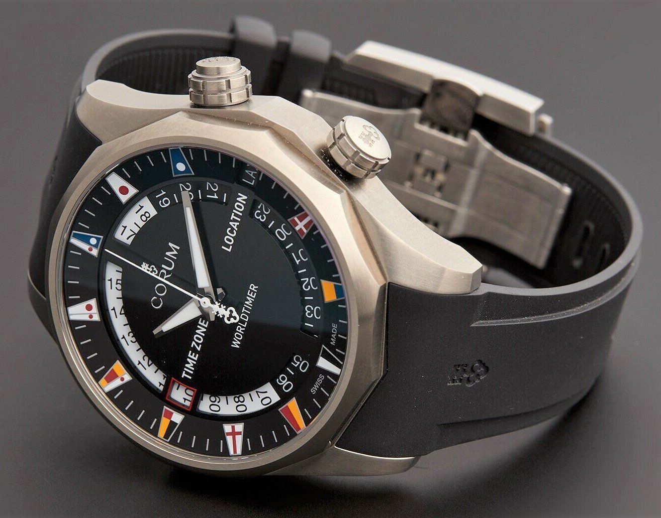 Corum Orologi: *** Corum Admiral " Worldtimer " automatic *** état neuf *** – Nuovo (secondo la descrizione) da Sierre venduto da imaginations