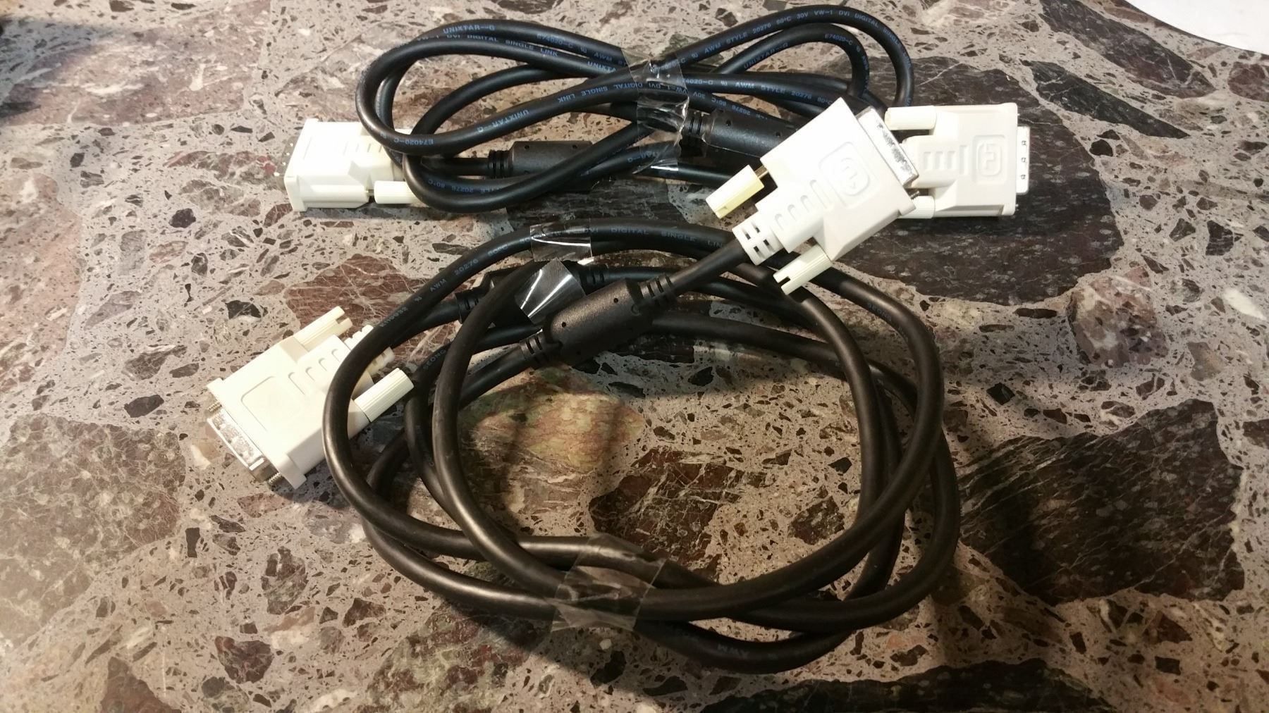 Cavi: 2X DV-I Digital Kabel – Usato da Uerkheim venduto da Justi.y