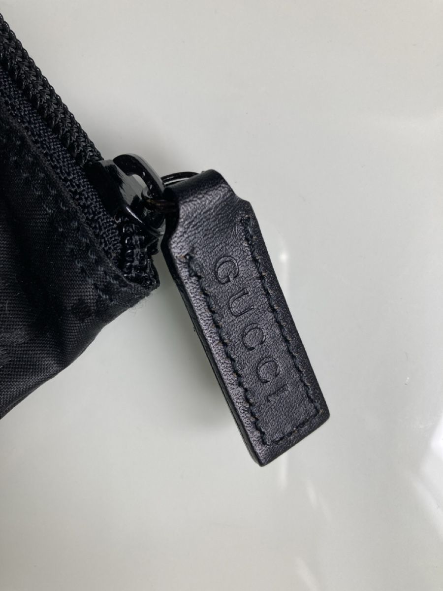 Gucci Borse: GUCCI pochette, canvas, unbenutzt – Nuovo (secondo la descrizione) da Zürich venduto da elegantissima 2