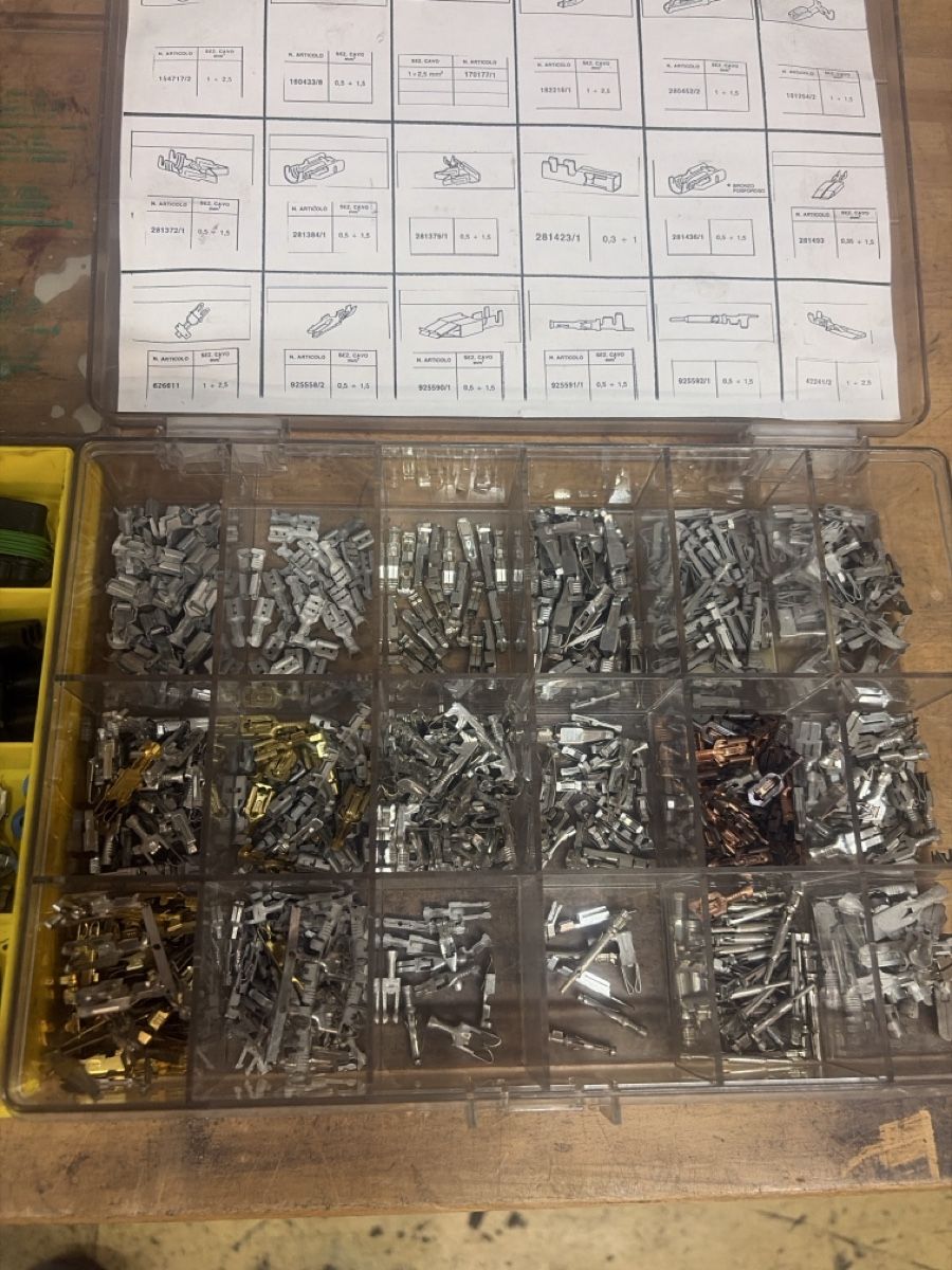 Elektronikbauteile: Stecker-Set – Gebraucht aus Birrwil von deg_67jl 2