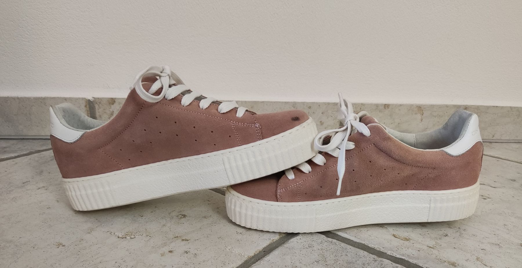 Scarpe da donna: ONOFAKIND Damenschuh Grösse 38 – Usato da Chur venduto da Rodanisa 5