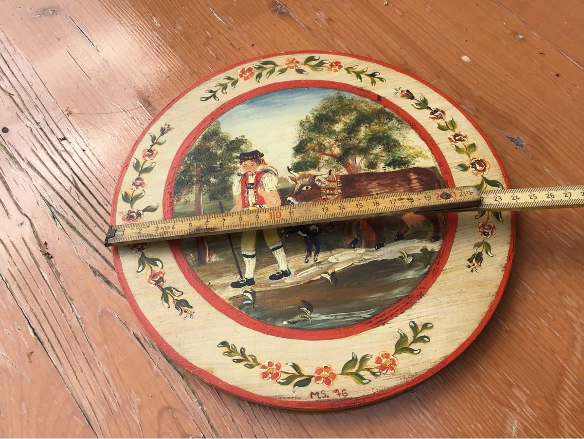 Servierplatten: Senntumsbödeli signiert MS 46 ca. 27cm – Gebraucht aus Bazenheid von jud_wk8k 8