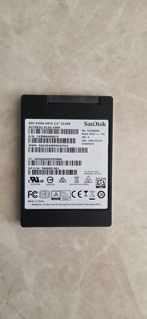 Sandisk Dischi rigidi: San Disk 512GB SSD – Usato da Zihlschlacht venduto da vogelgrip