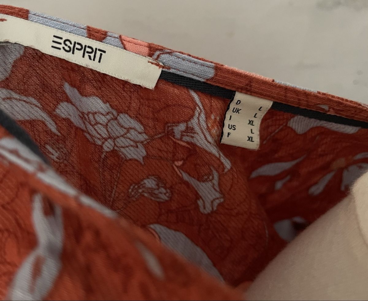 Esprit Camicette: schöne Bluse Gr. 42 – Usato da Buchrain venduto da Sunny026 4