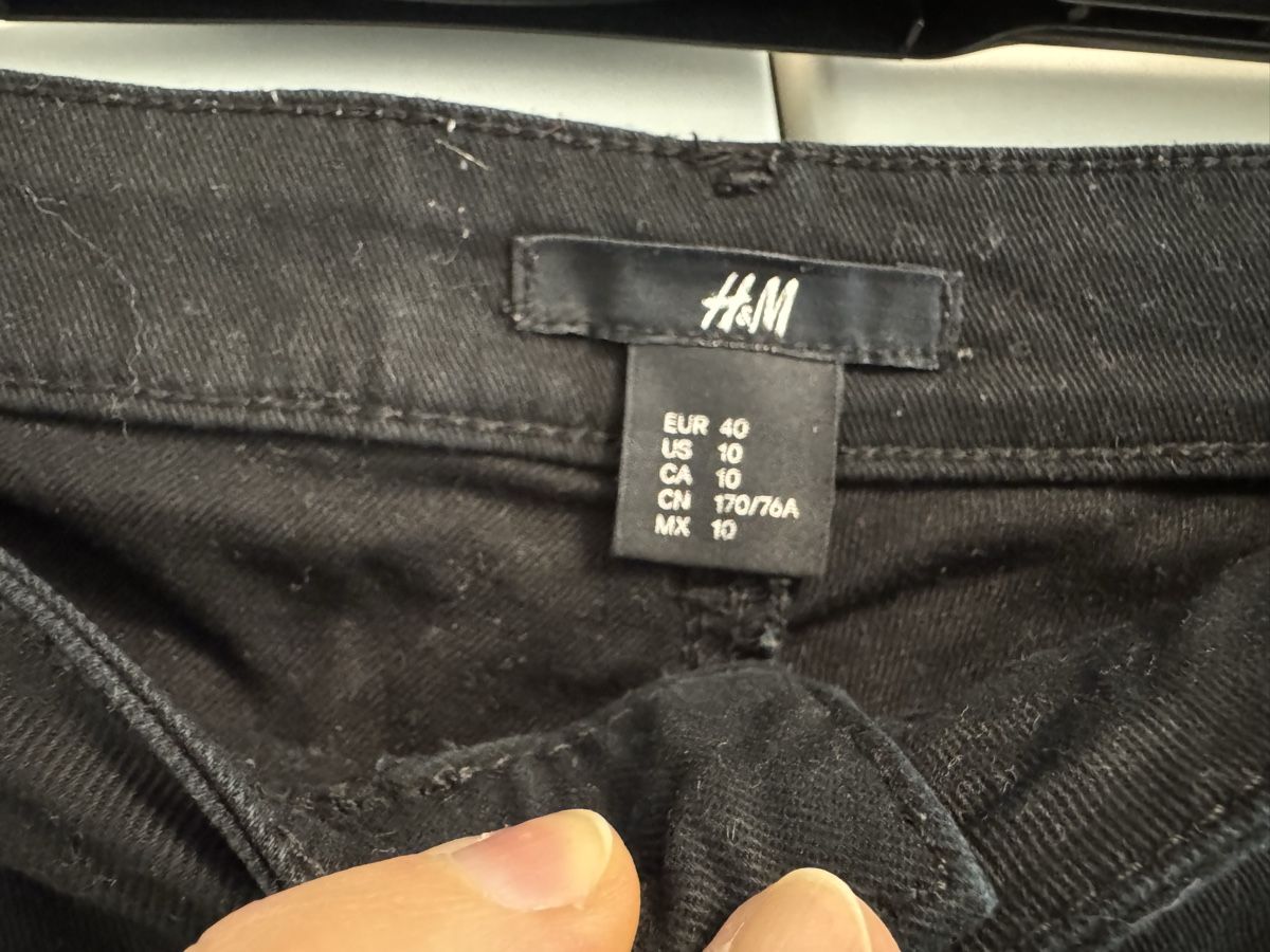 H&M Jeans: Hotpants schwarz – Usato da Zürich venduto da ljp_2hsx 2