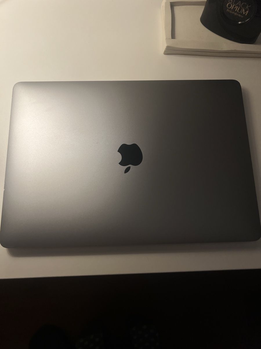 Apple Notebooks: MacBook Pro 2020 – Gebraucht aus Oberrieden von  2