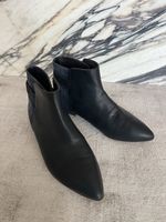Schwarze Leder Stiefeletten, Grösse 38