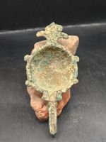 Achämenidischer Öllampen-Nachfüller aus Bronze