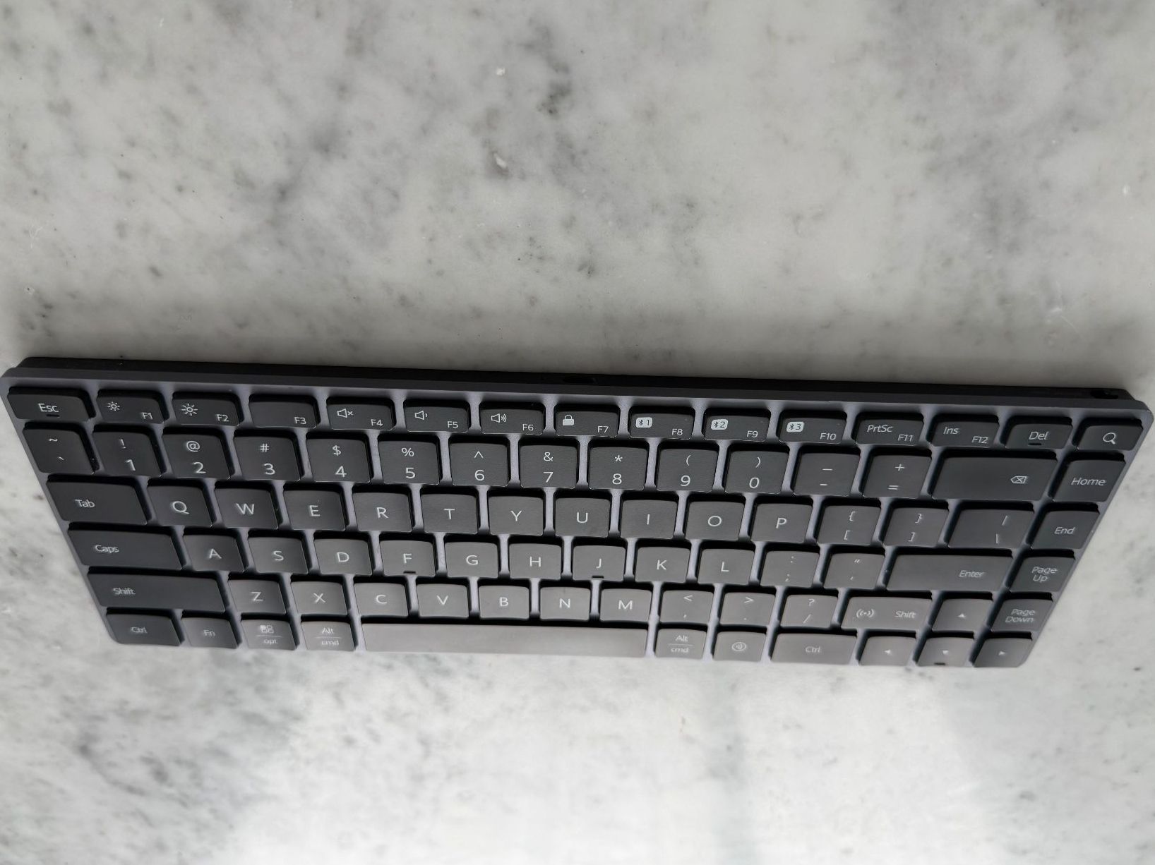 Huawei Tastiere: Huawei Multi-Device Bluetooth Keyboard Grau – Usato da Brunnen venduto da Soho3Q 1