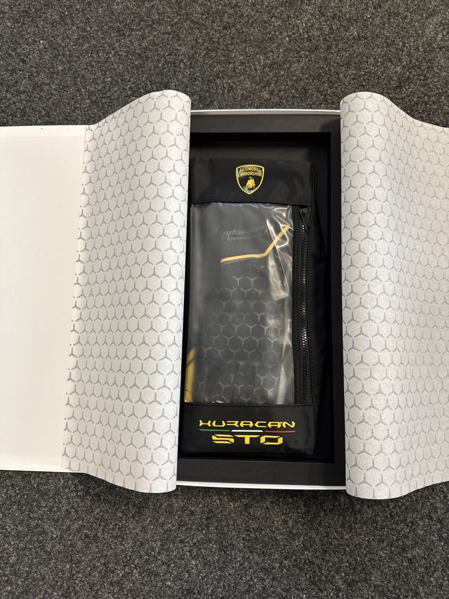 Guanti & manicotti: Lamborghini Huracan STO Handschuhe – Nuovo e nell'imballaggio originale da Oftringen venduto da lar_569b 2