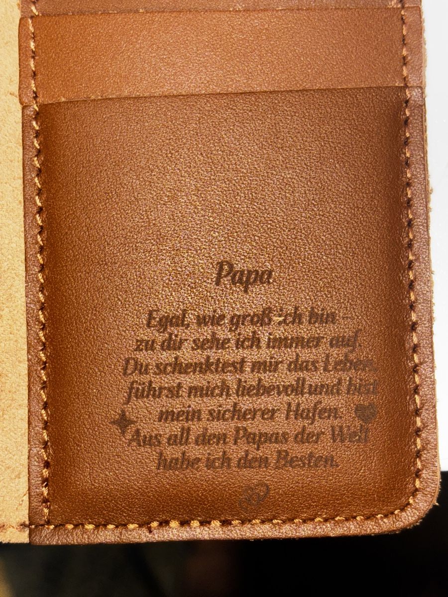 Portafogli: Kartenetui Leder braun mit Gravur "Bester Papa" neu – Nuovo e nell'imballaggio originale da Zürich venduto da Dodola 3