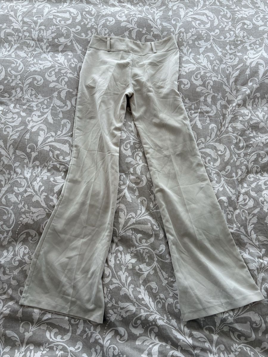 Pantaloni: Hosen gr 36 / beige – Usato da Rümlang venduto da euqinom16 2