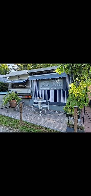 Mobilhome: Wohnwagen mot Stellplatz – Usato da Embrach venduto da thomcat4109