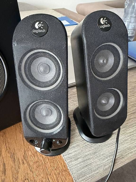 Logitech Casse acustiche: Lautsprecher System Logitech 2.1 schwarz gebraucht – Usato da Zürich venduto da Eindhoven1 2