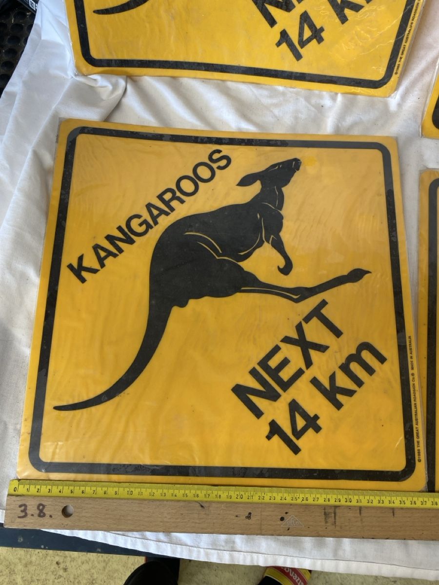 Schilder: Vier australische Warnschilder Roadsign Set  – Gebraucht aus Dozwil von Bach_4 1
