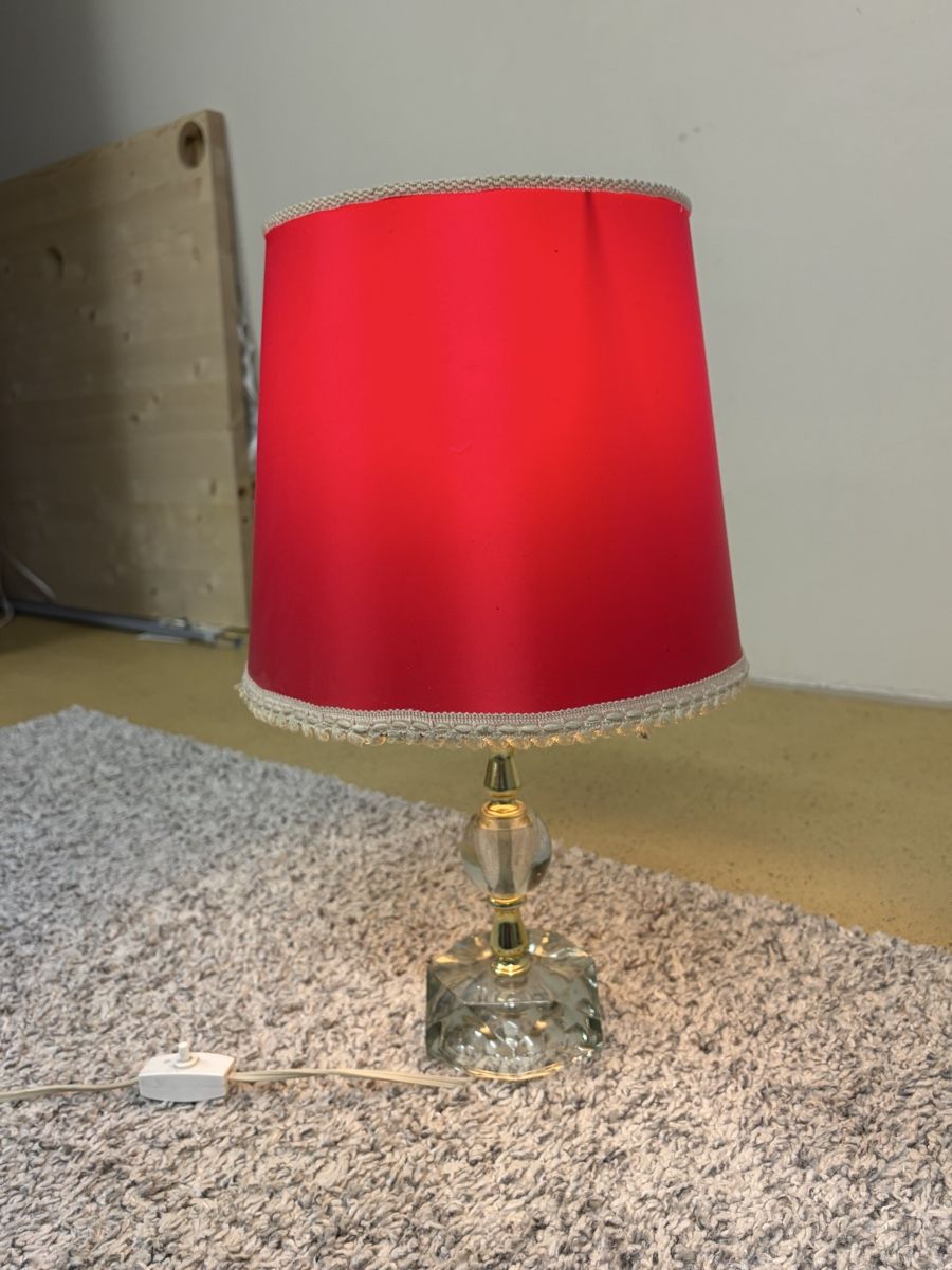 Lampade: Vintage Tischlampe mit rotem Schirm – Usato da Pfäffikon ZH venduto da cei_g59g 2