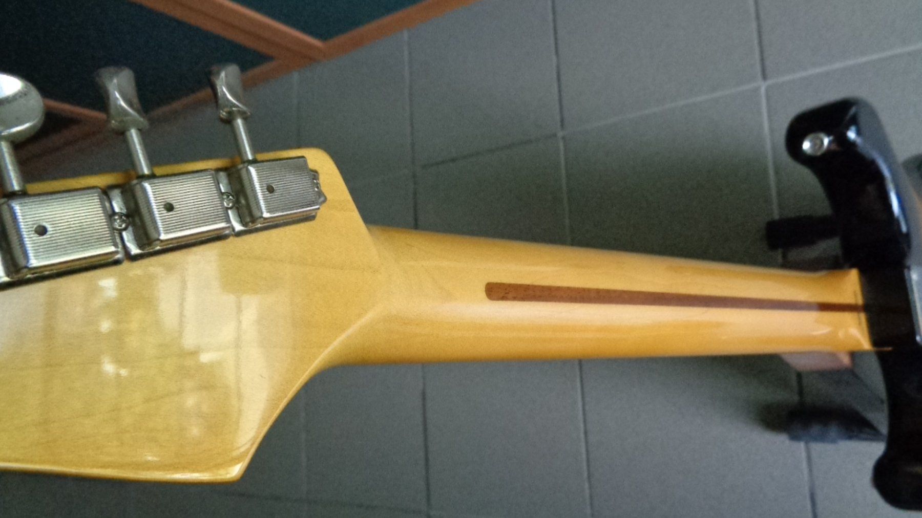 Fender Strumenti musicali: Fender Stratocaster ST57 two tone sunburst - 2014 – Usato da Pianezzo venduto da JapanGuitars 6
