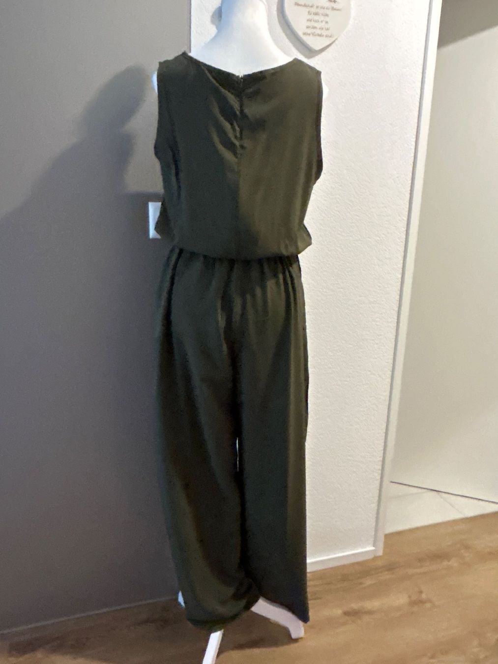 Jumpsuits: Jumpsuit olivgrün  Grösse M neu – Neu (gemäss Beschreibung) aus Brunnen von Nala2929 5