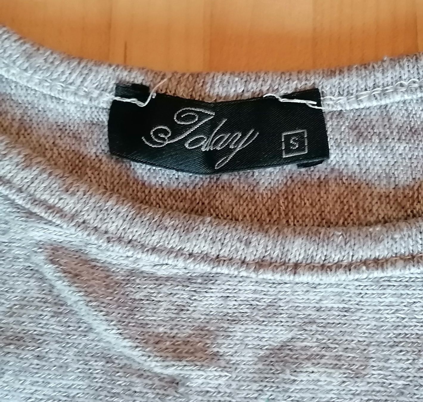 Maglioni & Felpe: Pullover leicht - grau Grösse S - guter Zustand – Usato da Elsau venduto da 1995staub 3